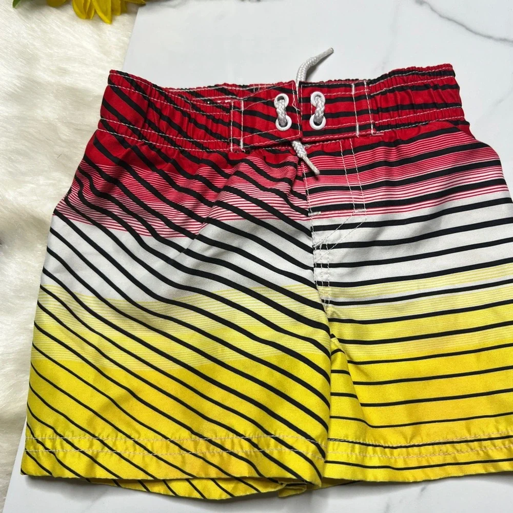 Bundle baby boy shorts Garanimals Carter’s